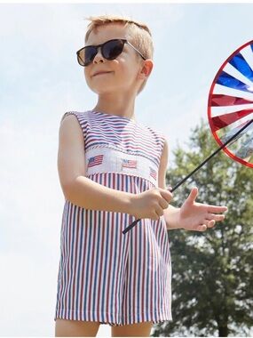 NEW Edgehill Collection Little Boys Sleeveless American Flag Jon Jon Sz 4T